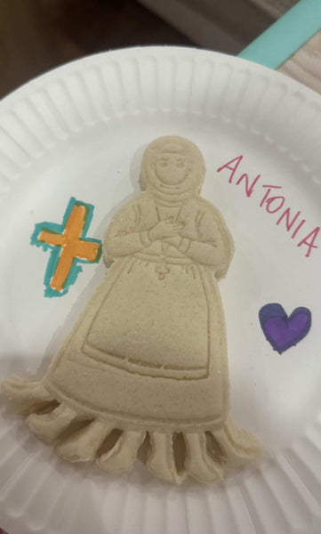 Kyra Sarakosti Cutter - madamsousouevents 