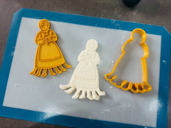 Kyra Sarakosti Cutter - madamsousouevents 